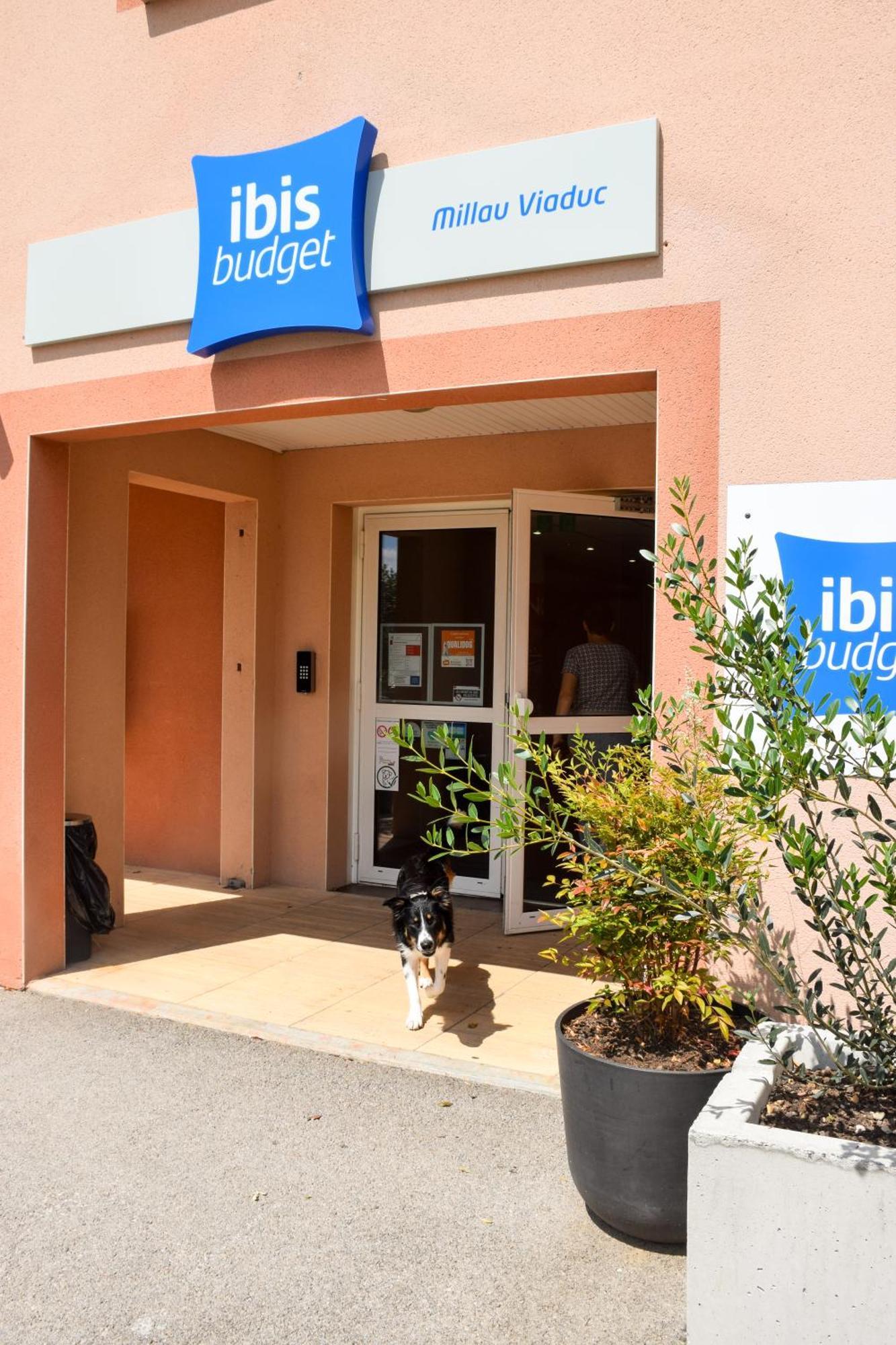 Ibis Budget Millau Viaduc Eksteriør bilde